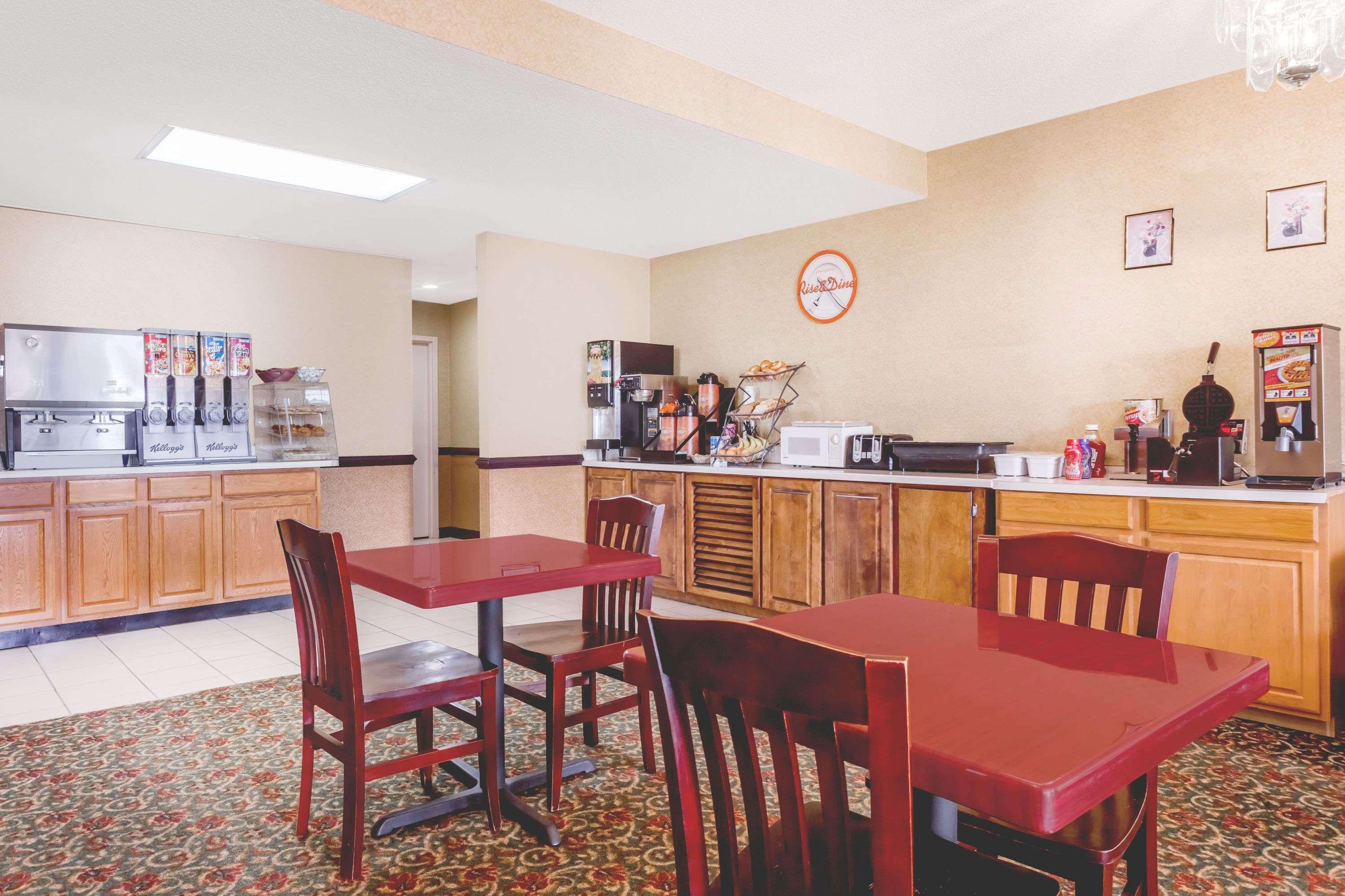 Howard Johnson By Wyndham Perry Ga Extérieur photo